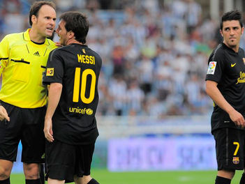 بعد استبعاد ماتيو لاهوز عن التحكيم .. تعرف علي حكام المباريات المتبقية لكأس العالم