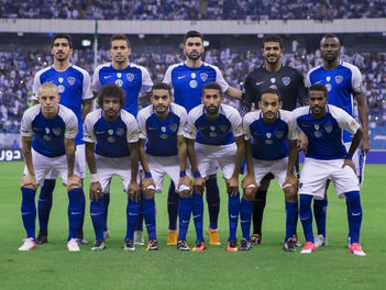 أسطورة كرة القدم يكشف سر رحيله عن رئاسة نادي القرن