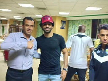 محمد صلاح يتناول السحور بالمقاولون العرب