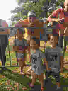 Criançada curtindo a Corrida de São Sebastiãozinho