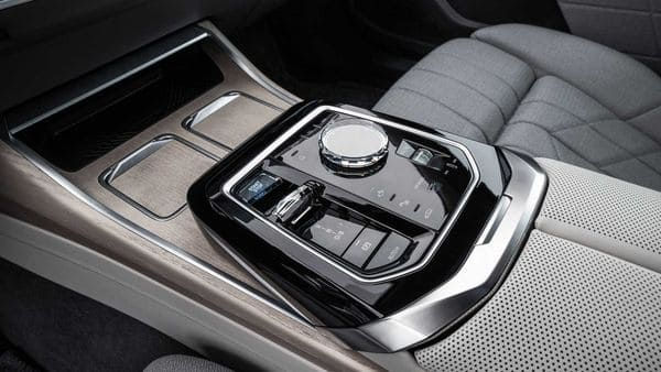 BMW-i7-interior
