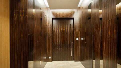 Kenny-Heights-Basement-Foyer.jpeg
