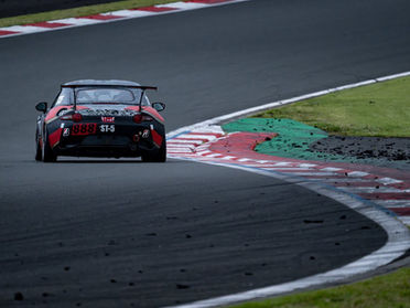 スーパー耐久富士24時間レースの激闘を振り返る　苦境と完走の軌跡