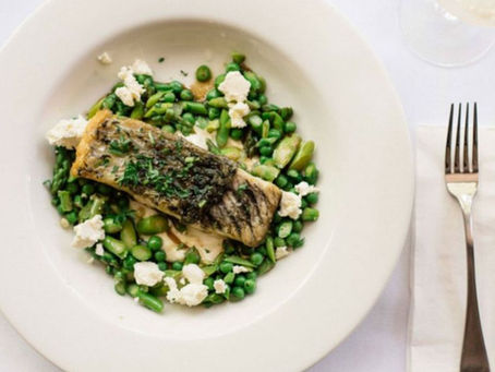 Pan-fried Barra with Peas & Asparagus