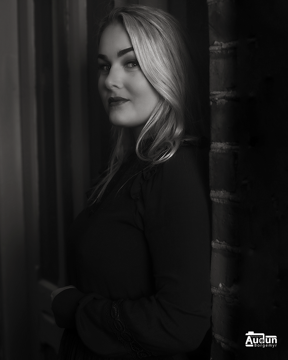 _AB19216B&W.gif