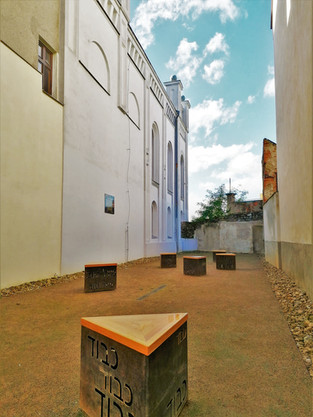 Boční pohled na synagogu v Hranicích