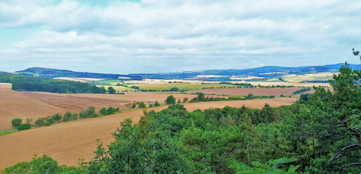 Krajina mezi vyhlídkou Bílý kříž a Chýšemi
