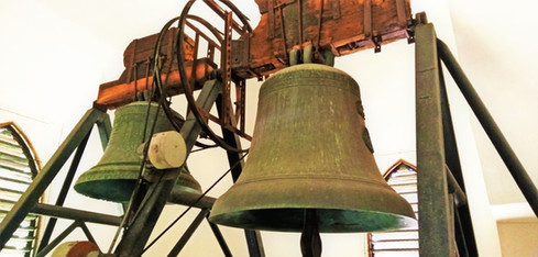 Zvony v kostele Nanebevzetí Panny Marie v Mostě