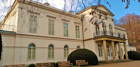 Architektem Letohrádku Kinských je Jindřich Koch