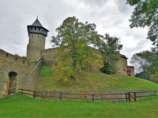 Druhé nádvoří hradu Helfštýn sloužilo hlavně hospodářským účelům
