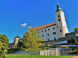 Následky třicetileté války se na zámku v Hranicích opravovaly ještě v 19. století