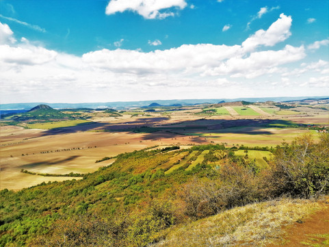 Když mraky hází stíny pod Oblík