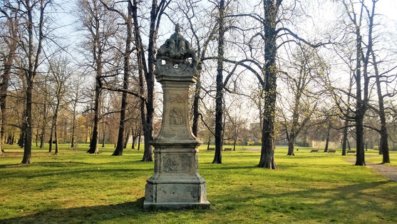 Sloup nejsvětější trojice v duchcovském zámeckém parku