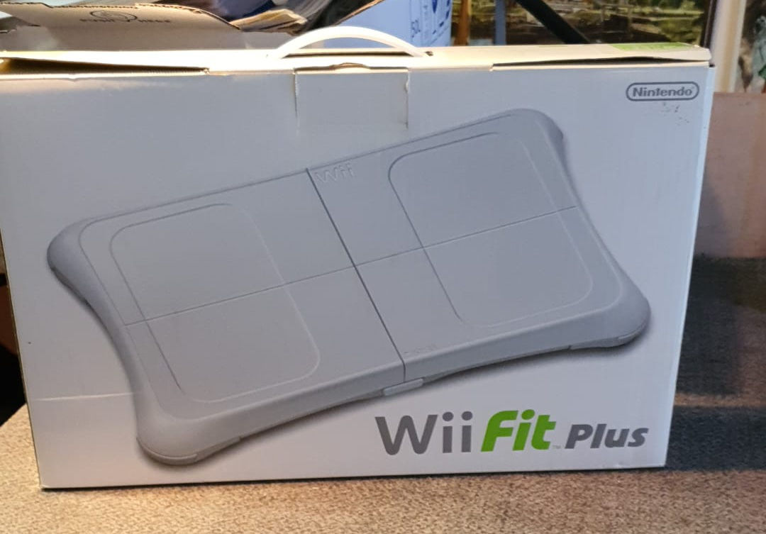 Wii Fit Plus Board ( Original Verpackt, nie benutzt)