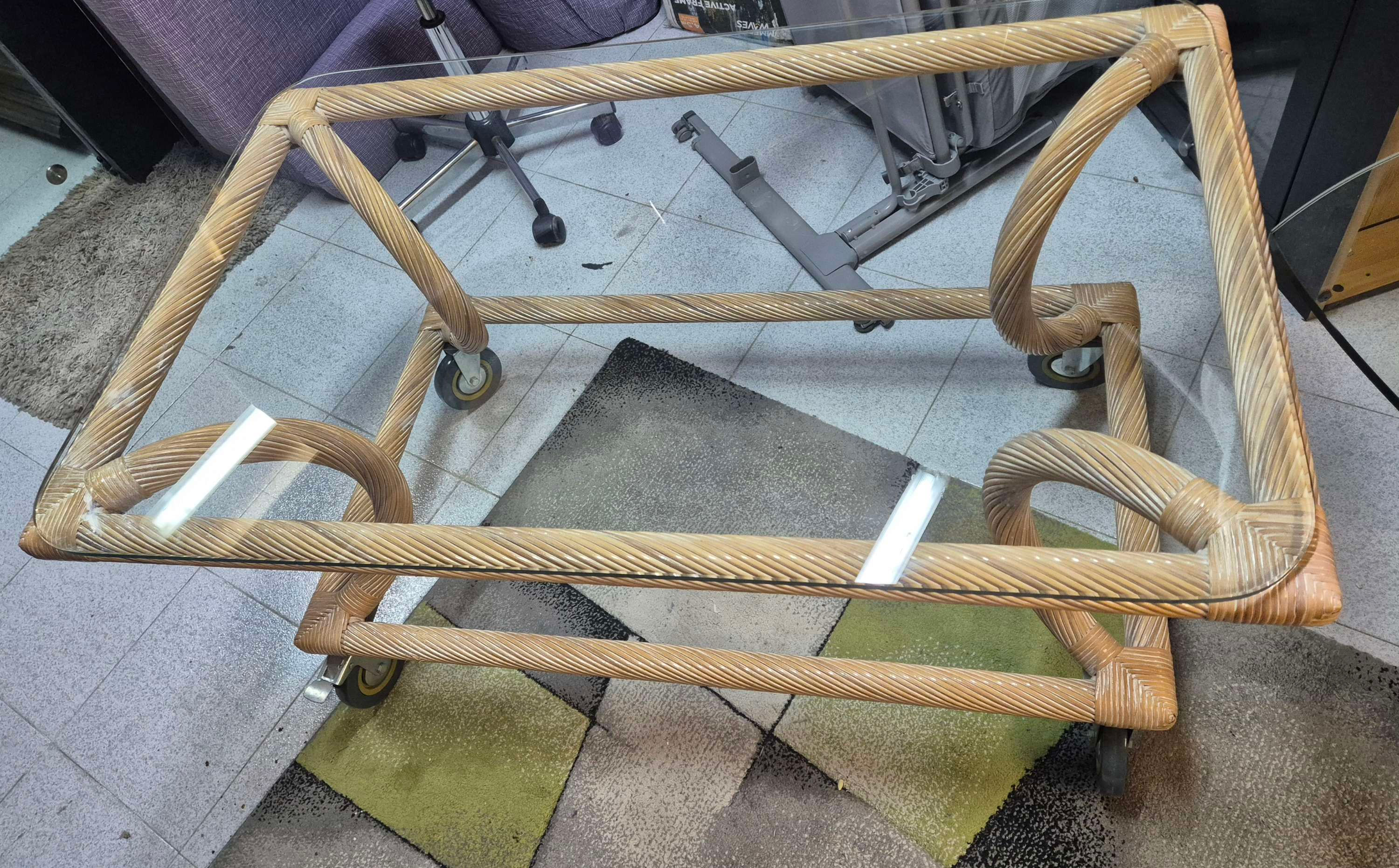 Sofatisch Bambus auf Rollen