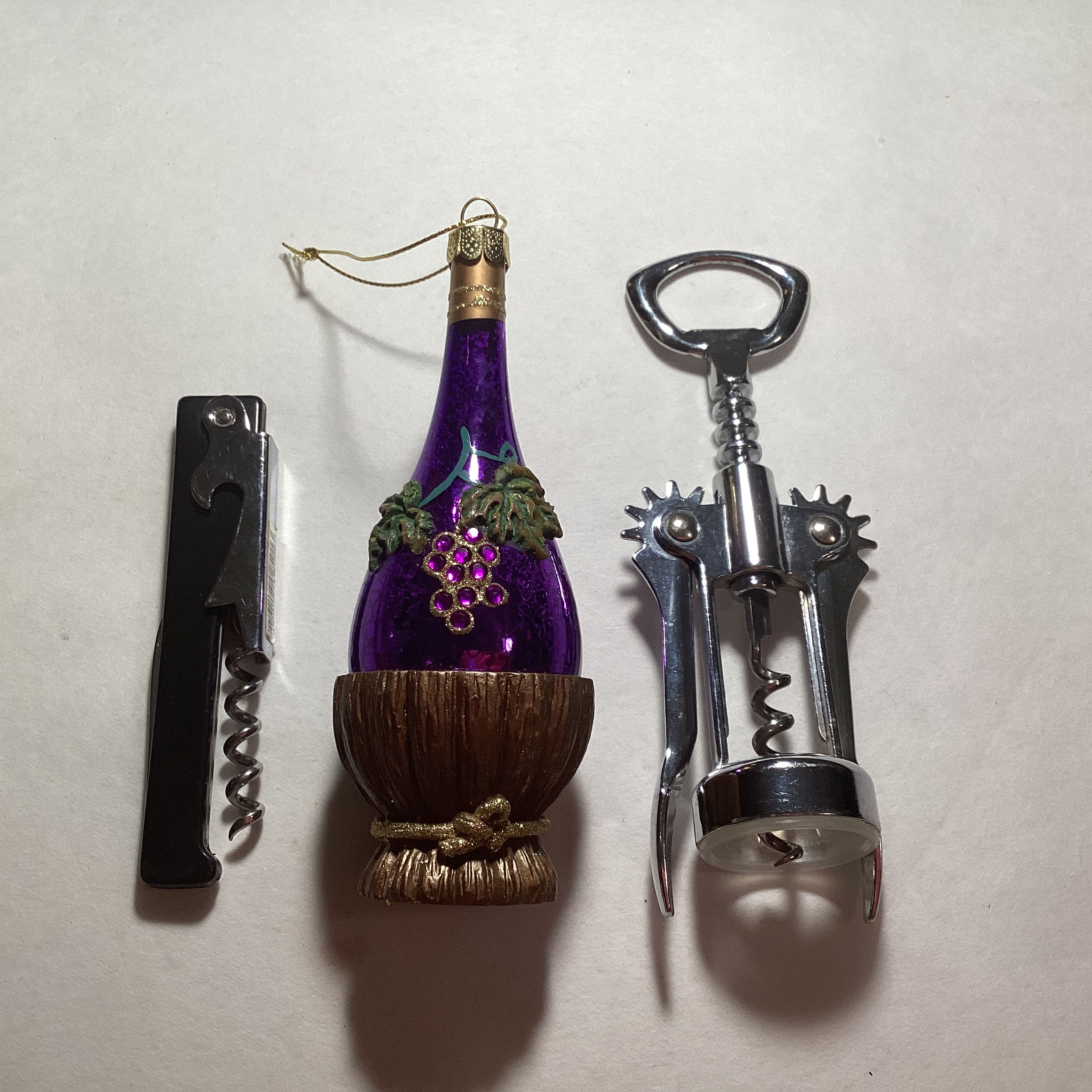 Wine Enthusiast Corkscrew and Ornament set