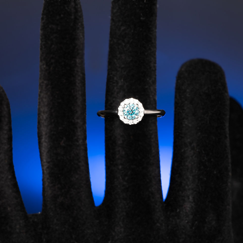 Miniatură: Inel din aur alb de 14k cu diamante de 0.31 ct.