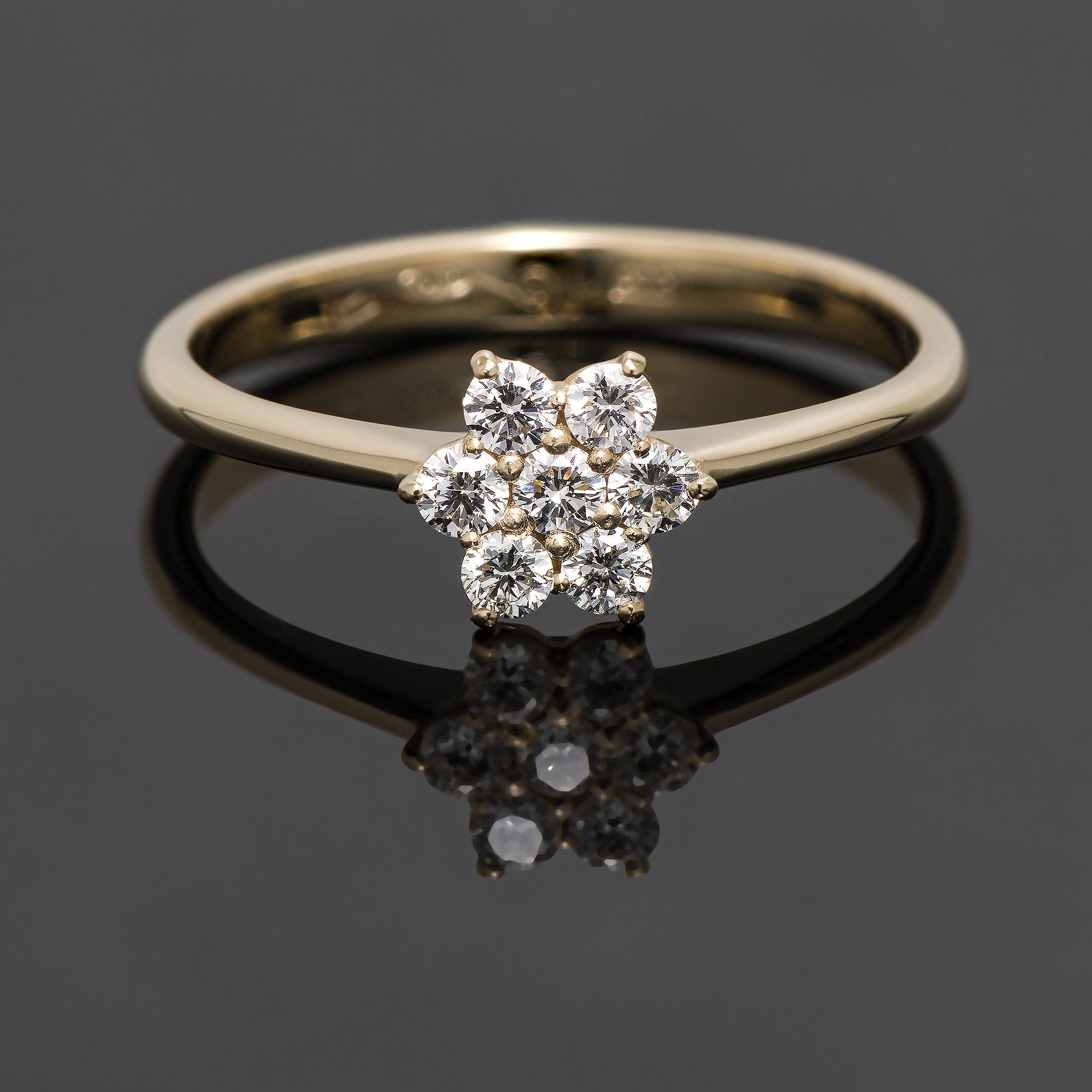 Inel din aur galben de 14k cu diamante de 0.23 ct.