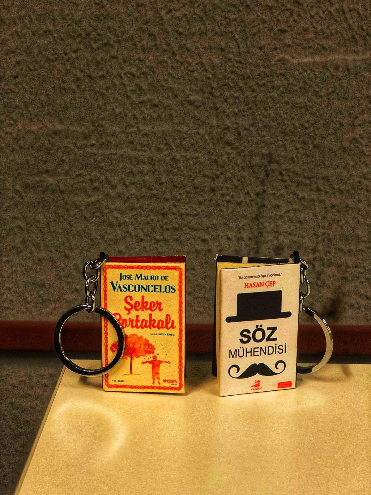 Mini Kitap Anahtarlik Diger Anahtarlik 100 Indirimli Gardrops