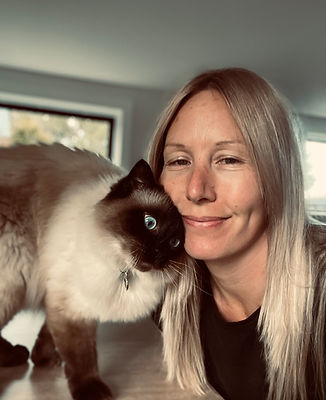 Victoria Schonwald Dietitian, eating disoder help. Speciality.