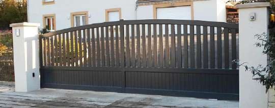 Miniature : Portail aluminium Fontainebleau  coulissant - autoportant - double battants