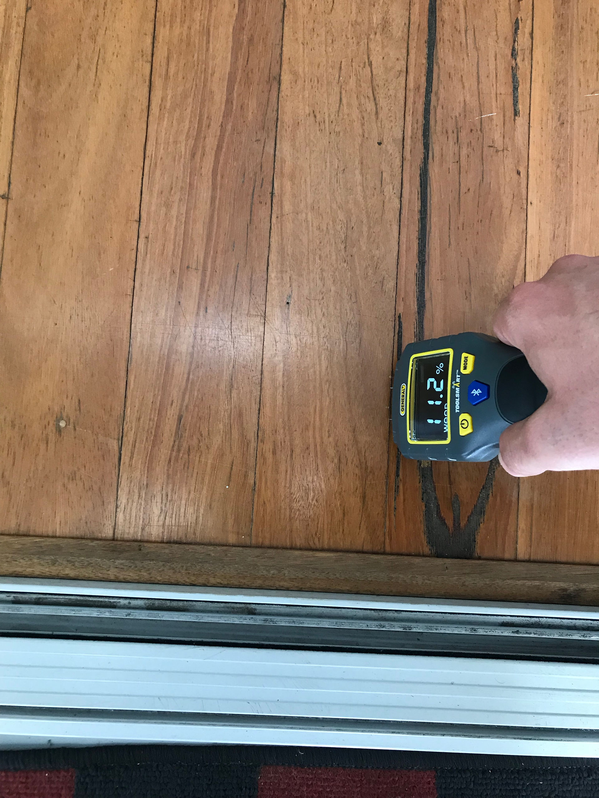 Conspar was engaged by the owner of this Perth apartment to carry out an inspection of the property regarding moisture problems present.