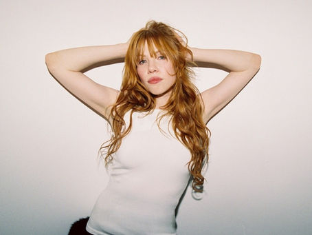 Carly Rae Jepsen Lets "Day & Night" Keep Going