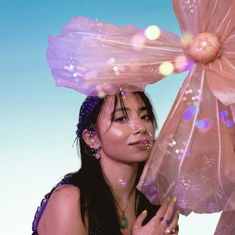 "Walking" Opens The Door To Leah Nawy's Debut EP "I Could Bloom From Here"