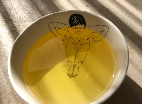 Tea Time. Have a bath. #porcelaine #creation #smooth #thin #savoirfaire #artisan #decoration #uk