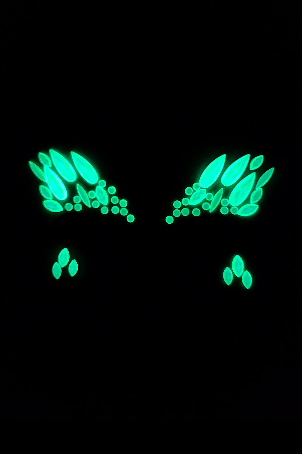 Küçük resim: Madison Karanlıkta Parlayan Yapışkanlı Yüz Makyaj Taşı Festival Face Gems