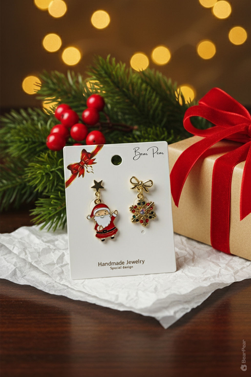 Küçük resim: 2'li Küpe Seti Kar Tanesi ve Noel Baba Kadın Yılbaşı Küpesi