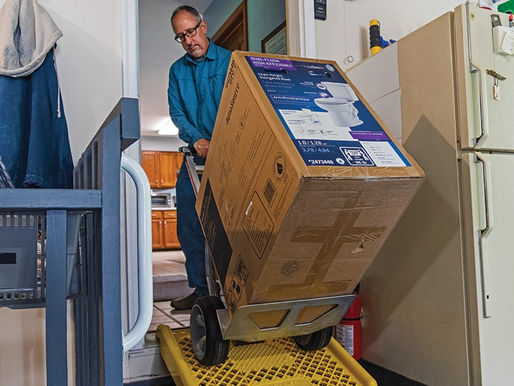 4 Types of Workers Who Could Be More Efficient with Material Handling Tools