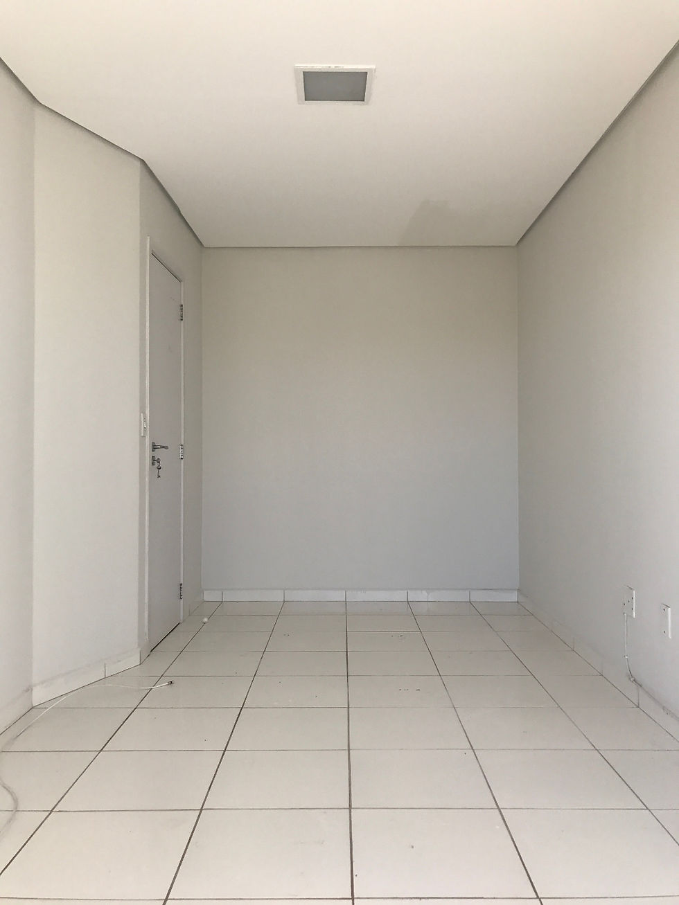 quarto 2 (porta hall)