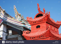 colourful-temple-architecture-at-cheng-h
