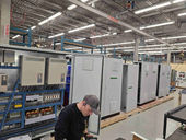 Pourquoi faire fabriquer vos centres de contrôle moteurs (MCC) chez EBI Electric?