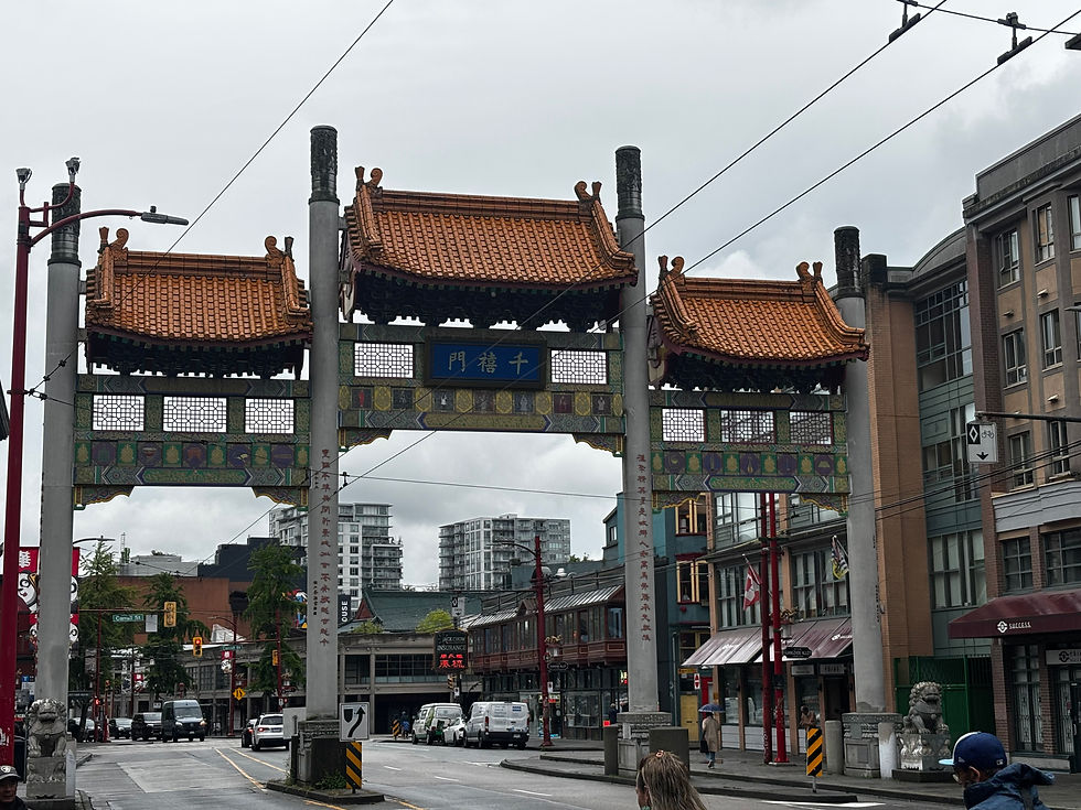 Heavenly Gate, entrance to Chinatown.