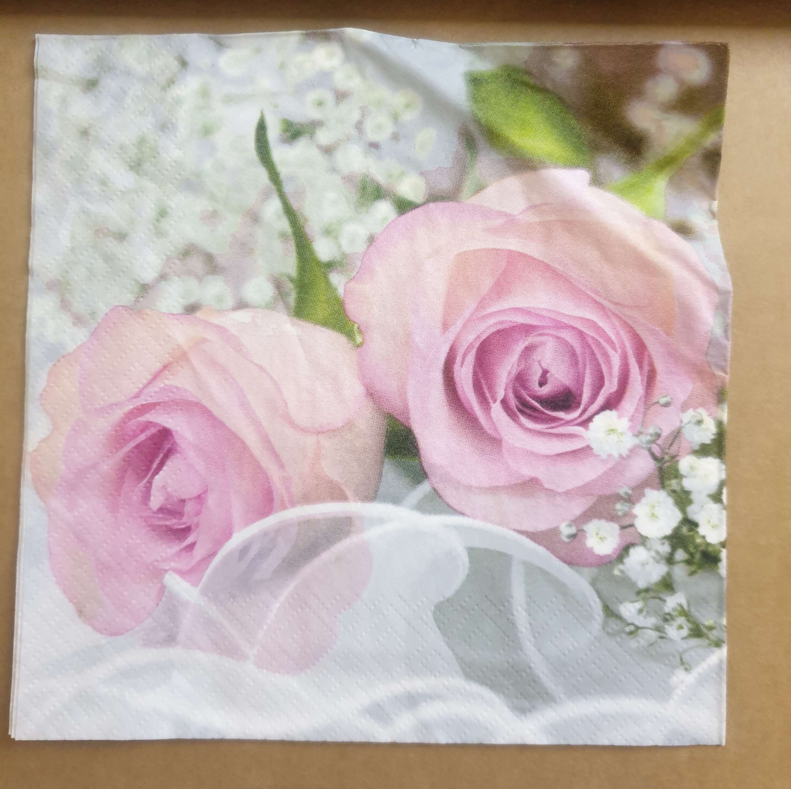 Elegant Roses Serviette