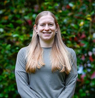 Meet Elizabeth Lauten, DPT and owner. She specalizes in fitness athletes, barbell athletes, women's health, pelvic floor, and dry needling.