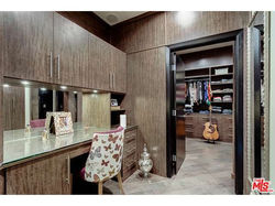 2231 Sunset Plaza Drive, Los Angeles