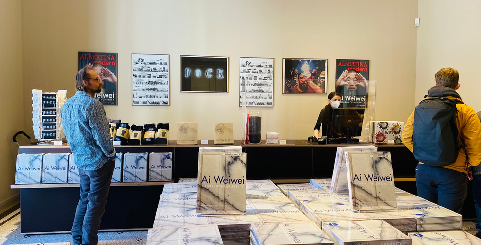 Serious reading the the art lover!