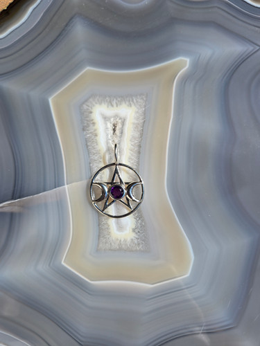 Stříbrný přívěsek s Měsícem a pentaklem a ametystem - Wiccan Pagan Jewelry
