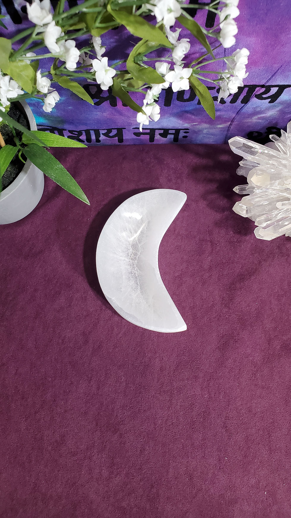 Thumbnail: Selenite Moon Bowl