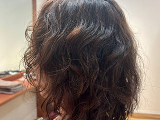 2か月前にあてられたS字パーマがしっかり残っています(^_-)-☆