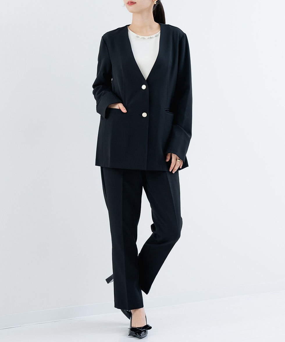 バックスリットパンツ