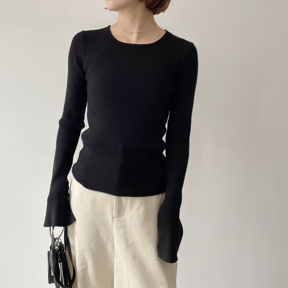 釦付きフレアスリーブ