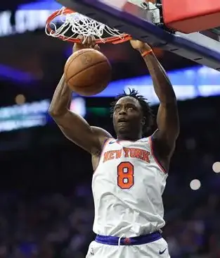 Knicks Stun Spurs, Steal Game 1 of NBA Finals in San Antonio