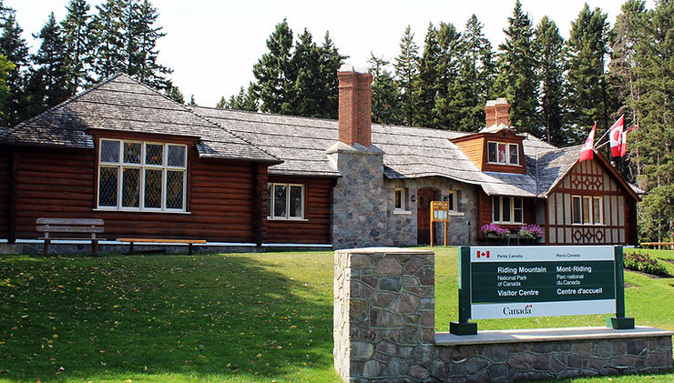 rmnp_visitor_centre_sq.jpg