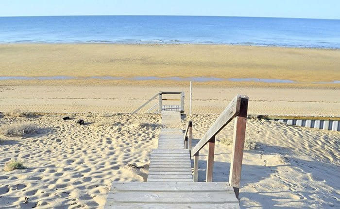 Rocky-Point-House-Rental-Agaves-Del-Mar-walkway-to-beach.jpg