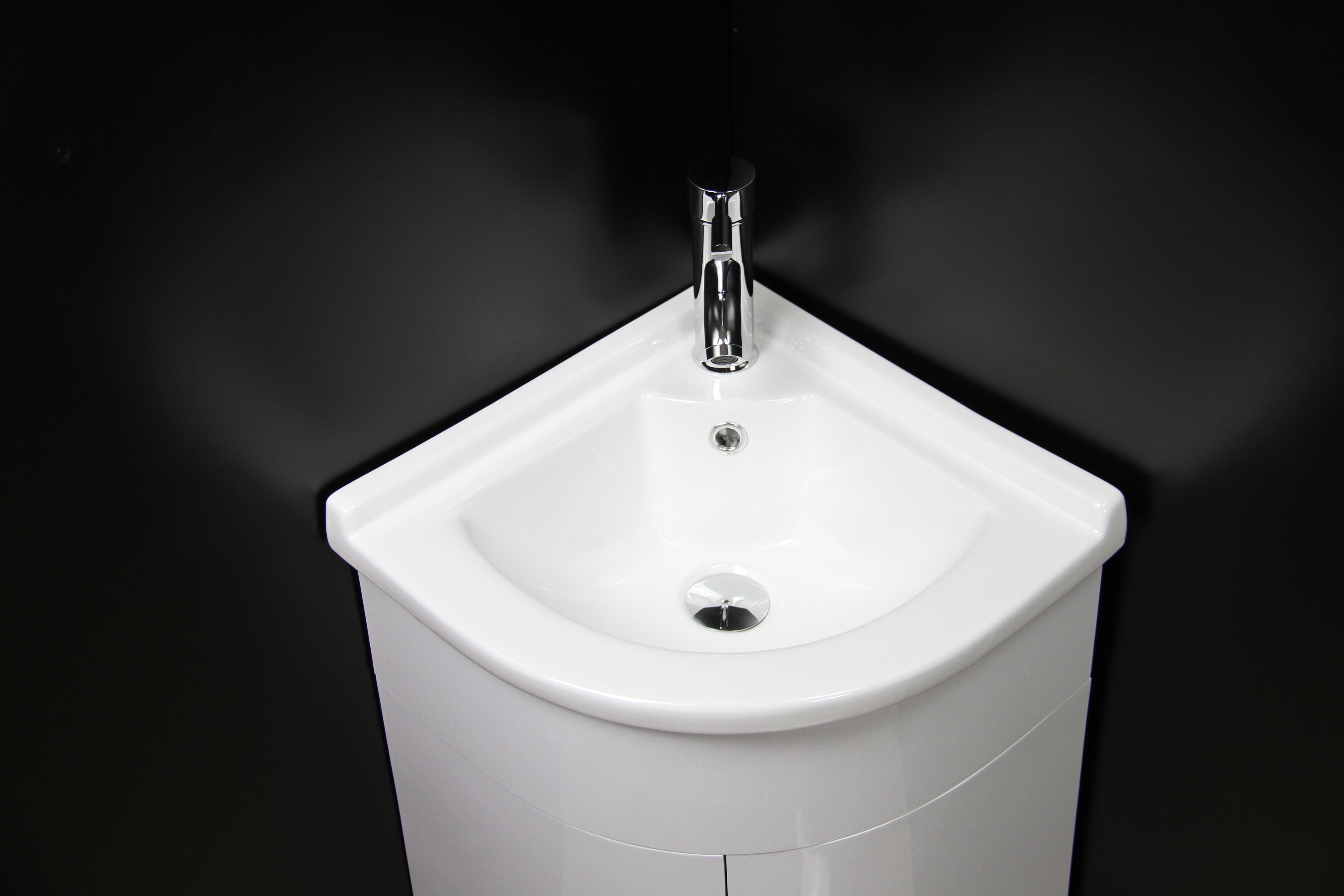 Bathroom, bath store, showroom, supply, vanity, toilets, Luton, UK