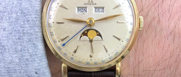 1952 OMEGA COSMIC MOONPHASE TRIPLE CALENDAR